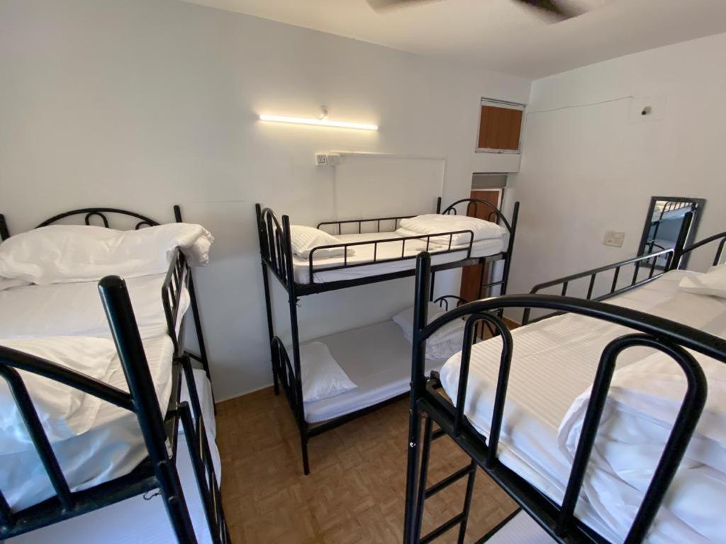 El Barrio Hostel Anjuna Extérieur photo